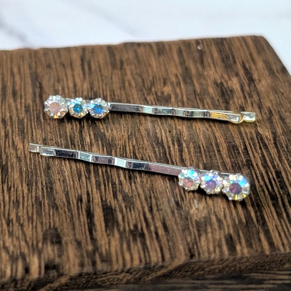 2 x Pretty Iridescent Gems & Silver Tone Hair Clips
